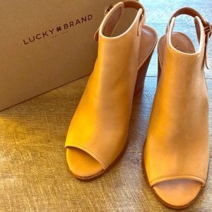Lucky Brand Lisza Open Toe Bootie in Size 9M